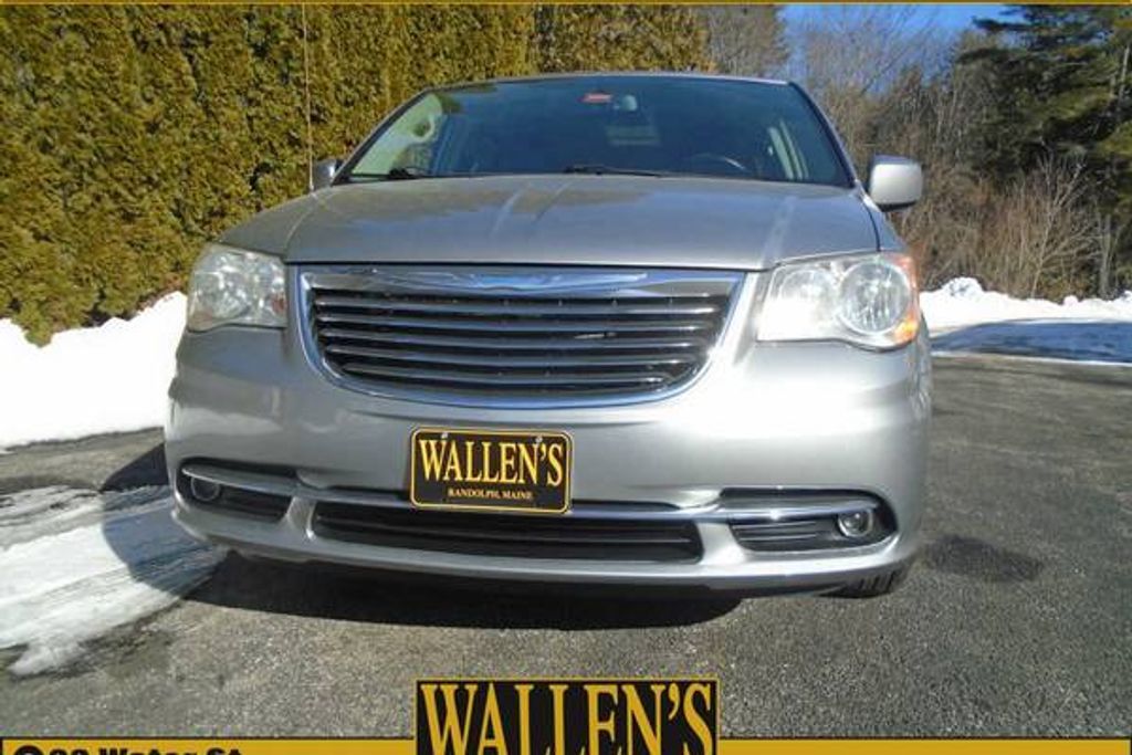 2014 Chrysler Town AND Country Touring