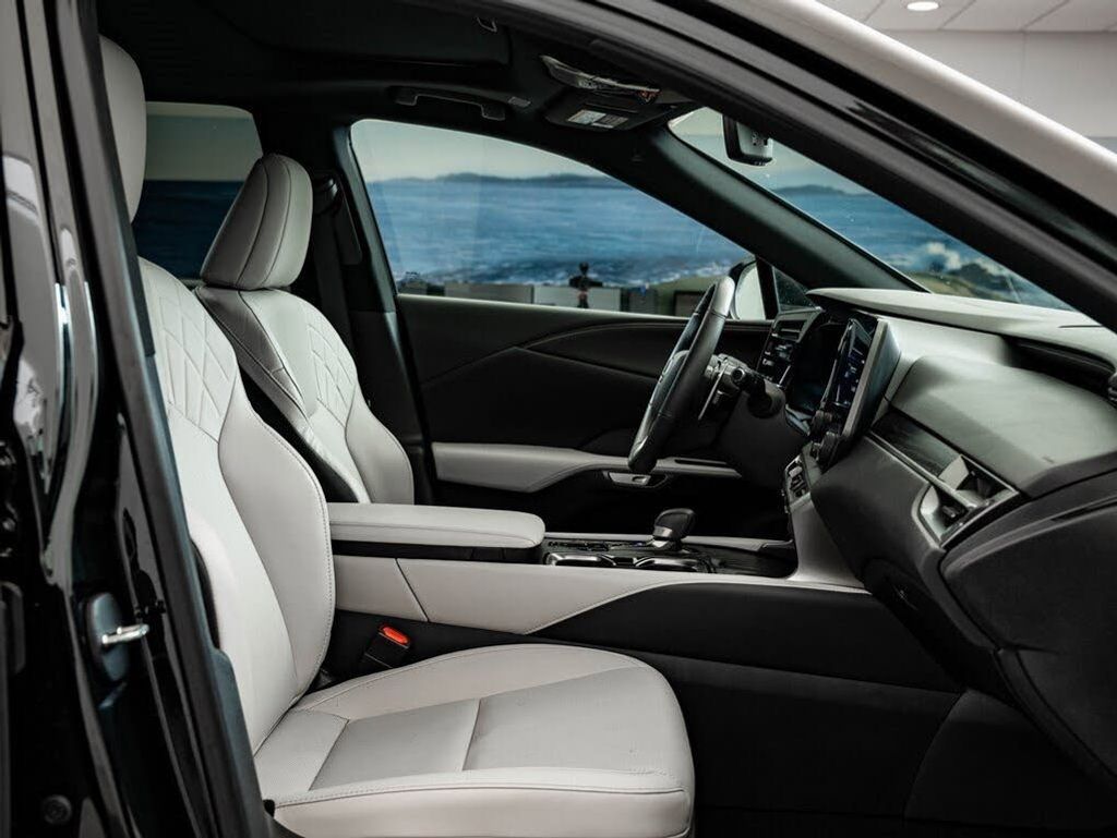 2023 LEXUS RX - photo 25
