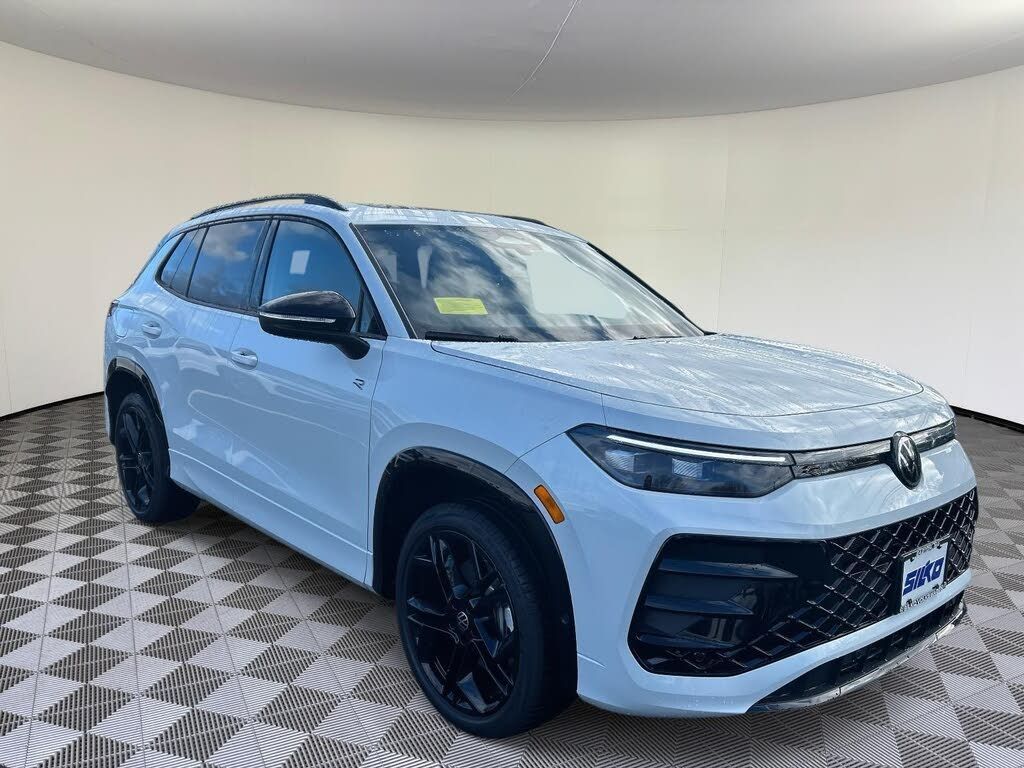 2026 Volkswagen Tiguan 4Motion SE R