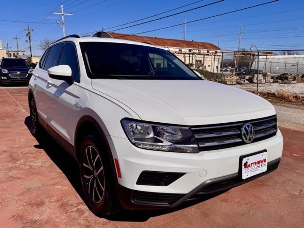 2021 VOLKSWAGEN Tiguan - photo 2