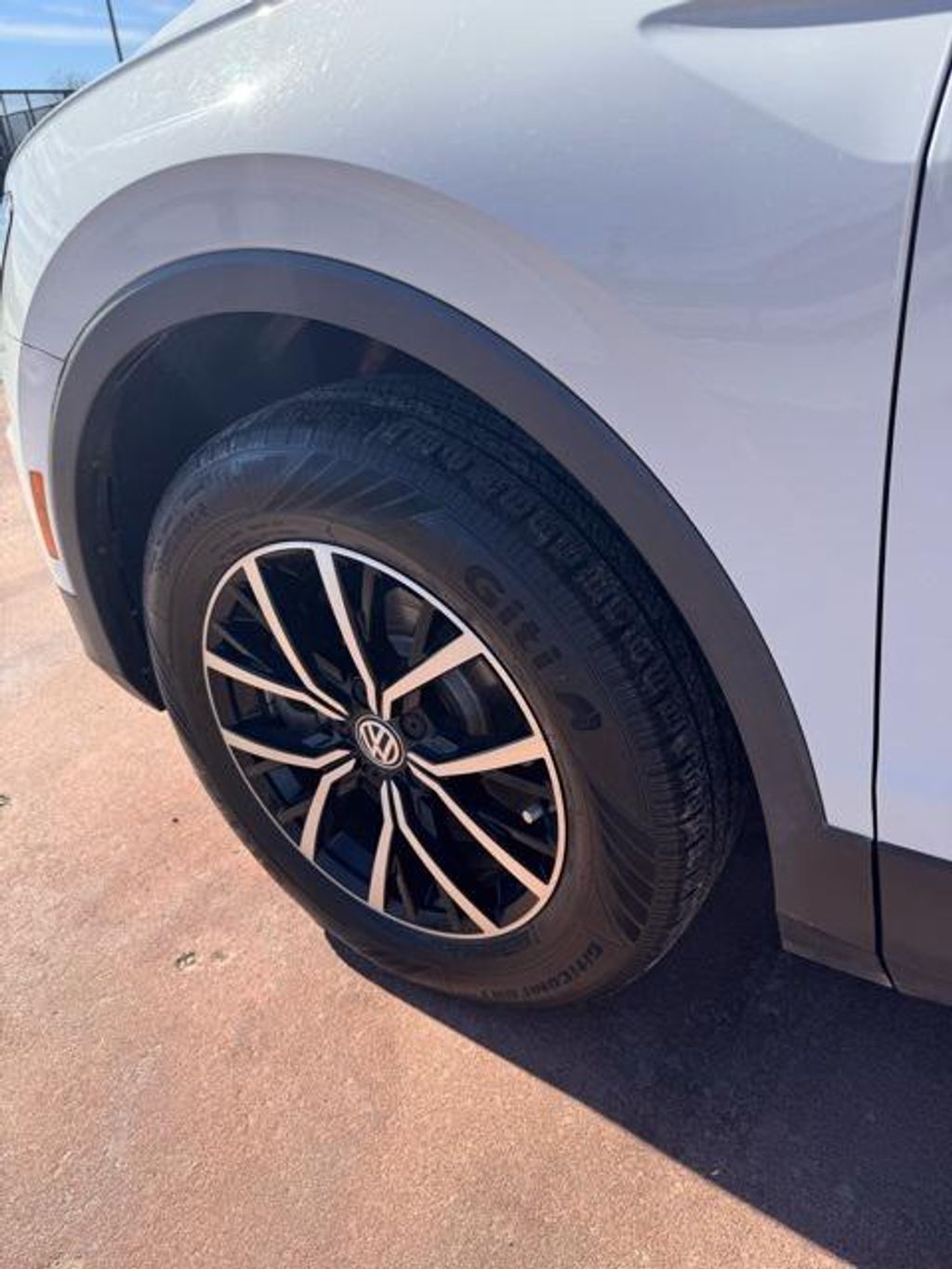 2021 VOLKSWAGEN Tiguan - photo 19