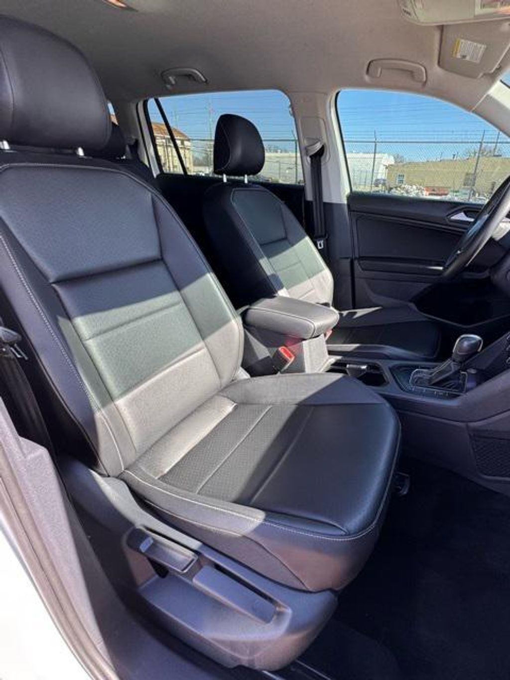 2021 VOLKSWAGEN Tiguan - photo 15