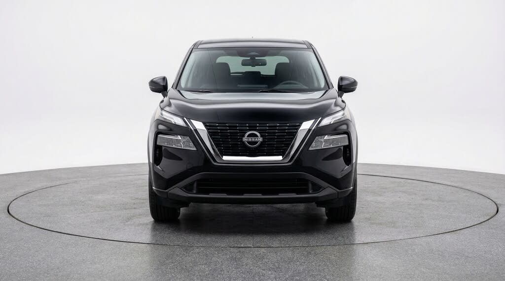 2025 NISSAN Rogue - photo 2