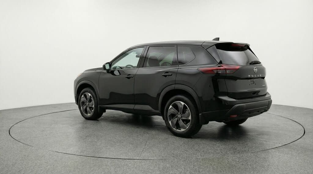 2025 NISSAN Rogue - photo 5