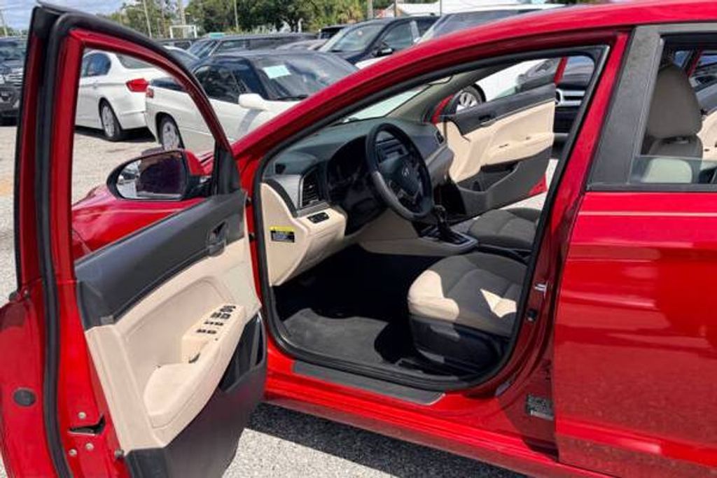 2017 HYUNDAI Elantra - photo 26
