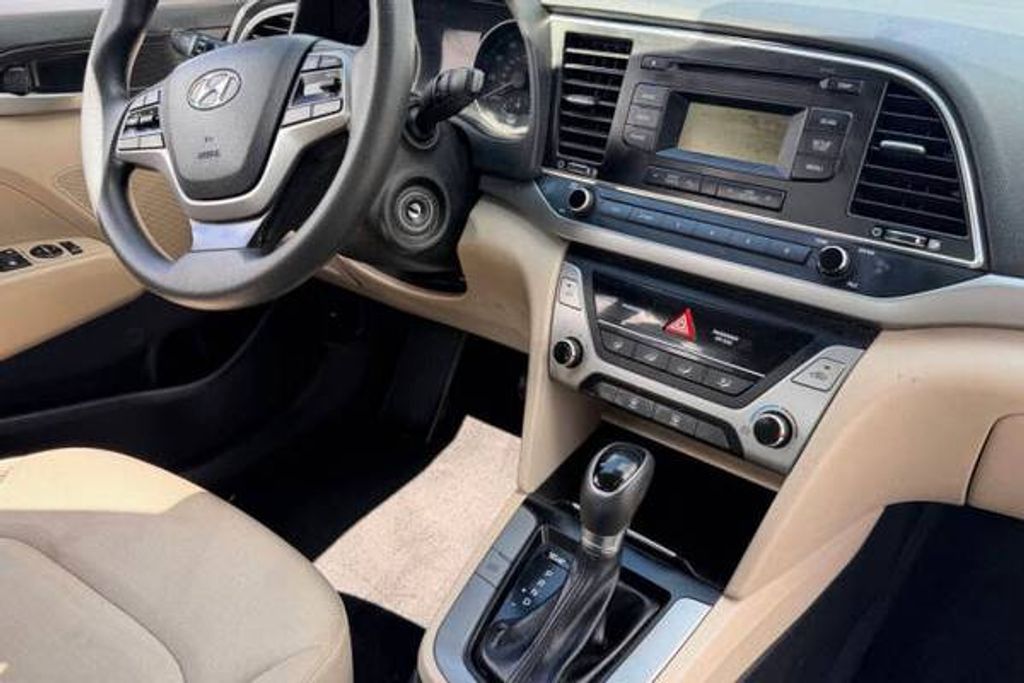 2017 HYUNDAI Elantra - photo 27
