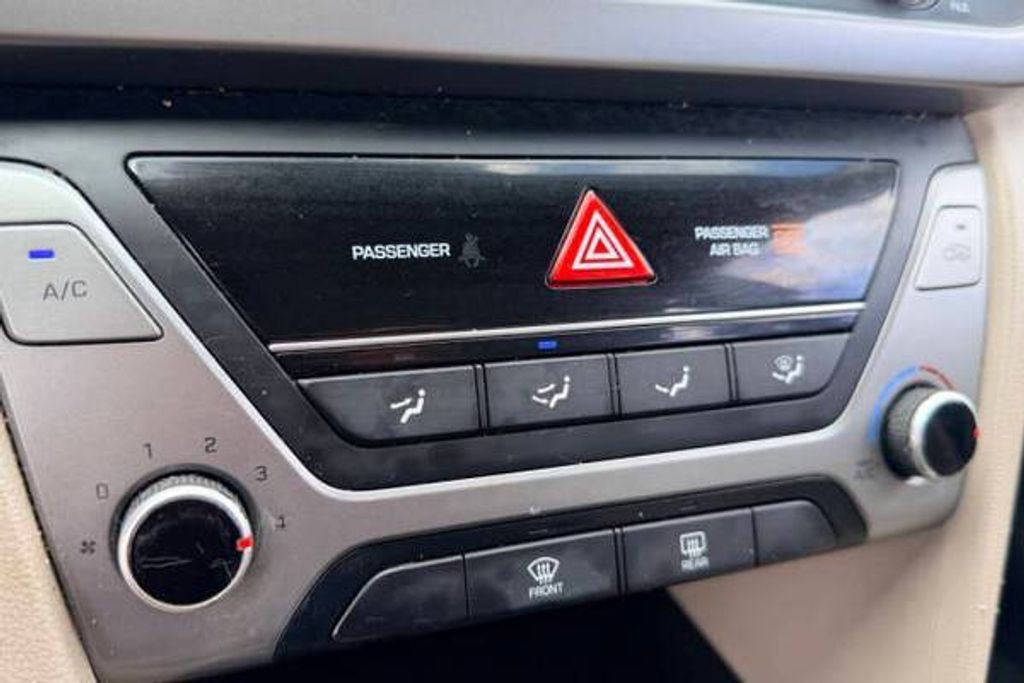 2017 HYUNDAI Elantra - photo 12