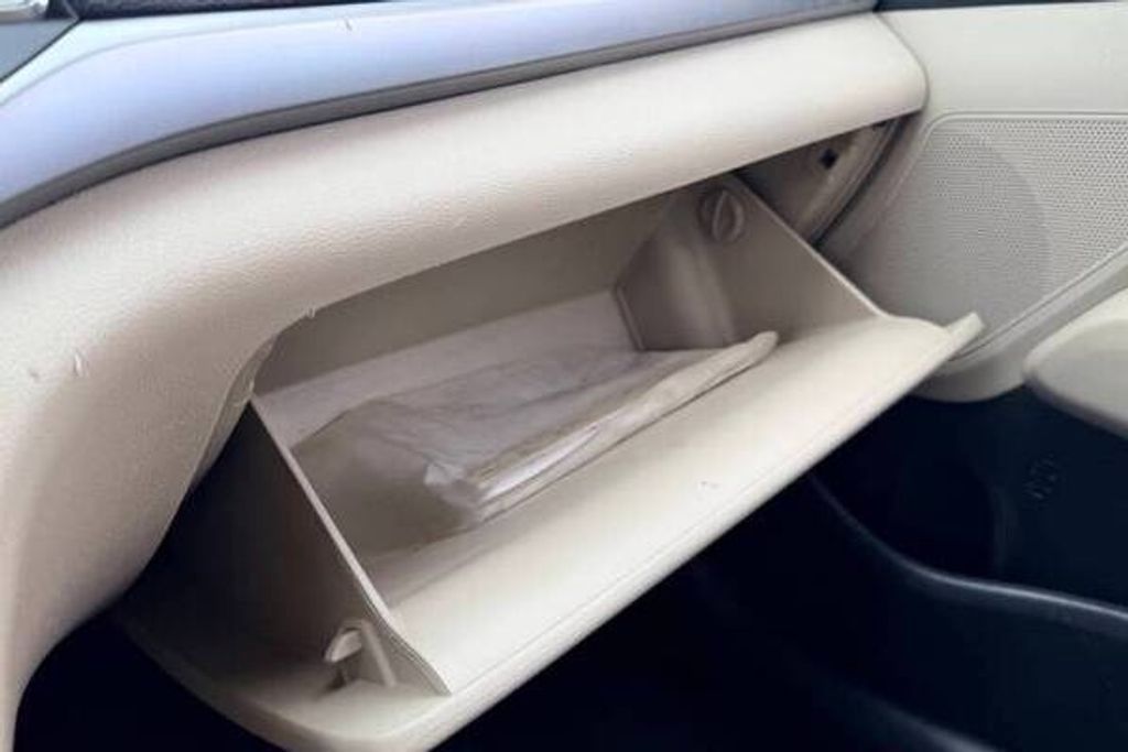 2017 HYUNDAI Elantra - photo 13