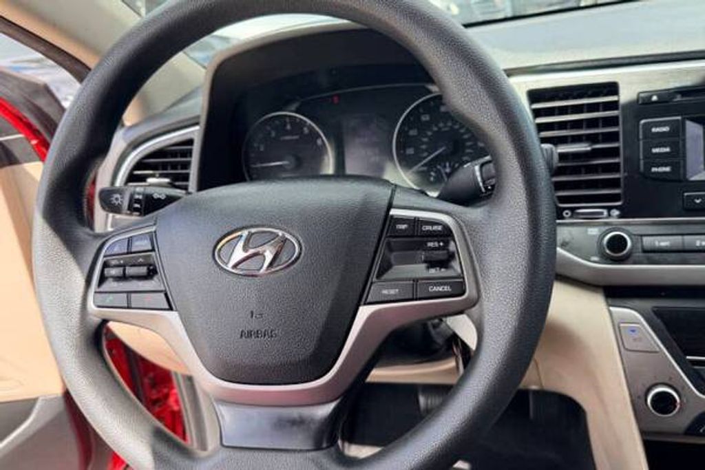 2017 HYUNDAI Elantra - photo 14