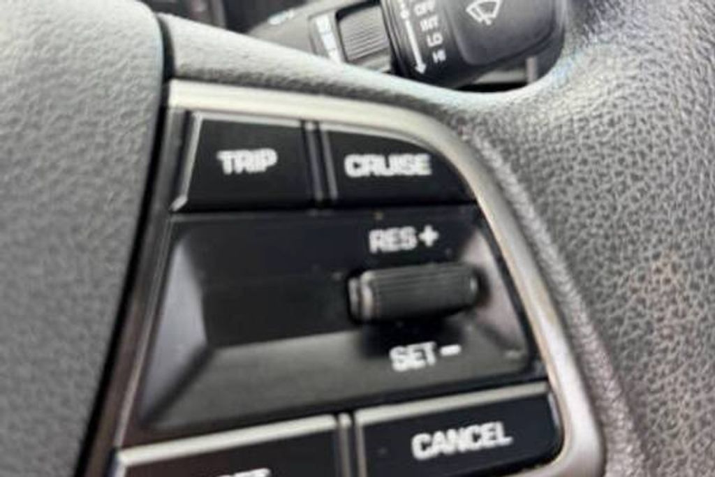 2017 HYUNDAI Elantra - photo 15