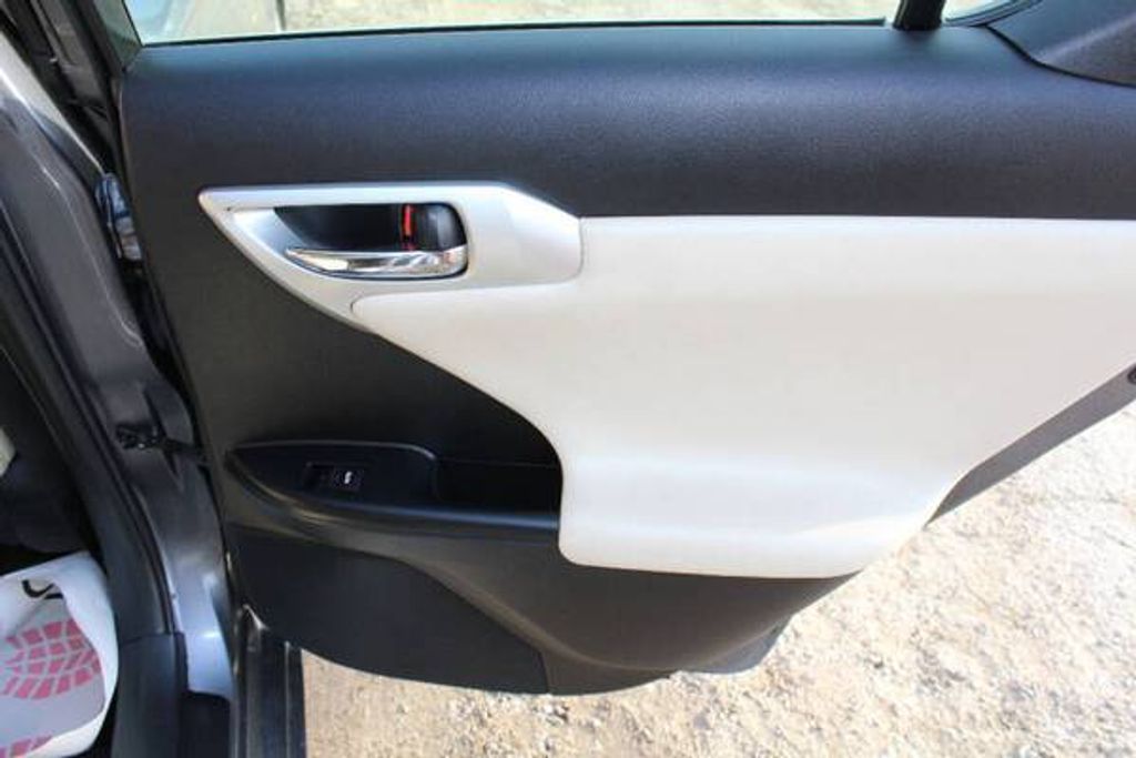 2012 LEXUS CT - photo 23
