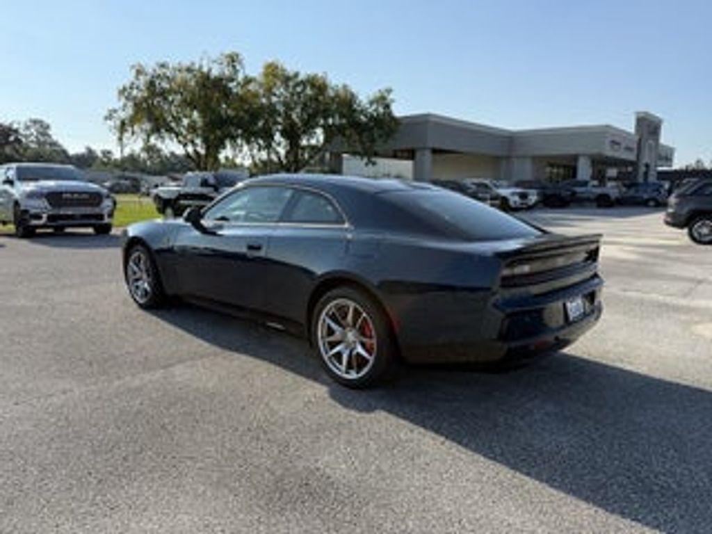2026 DODGE Charger - photo 5