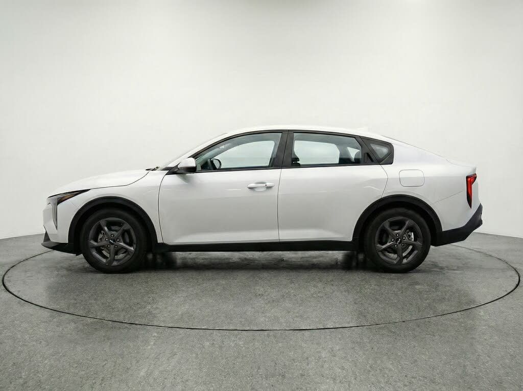 2025 KIA K4 - photo 4