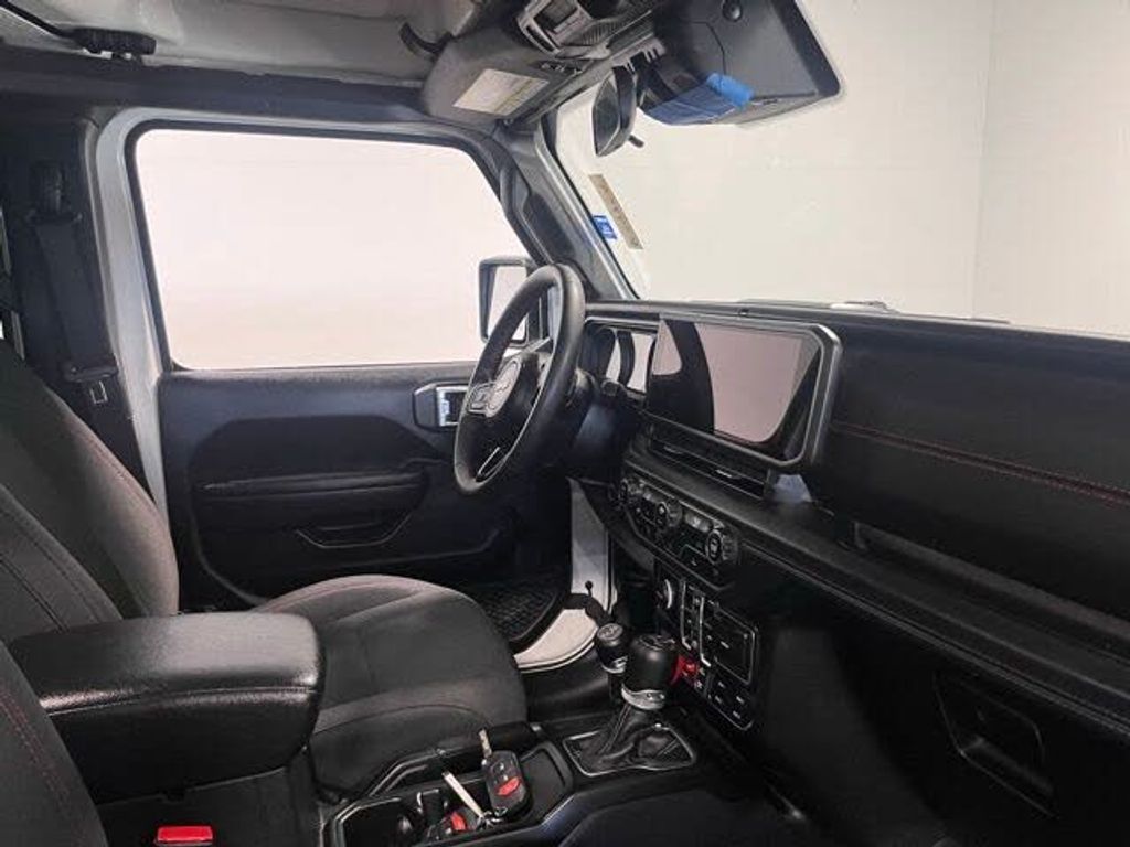2024 JEEP Wrangler - photo 11