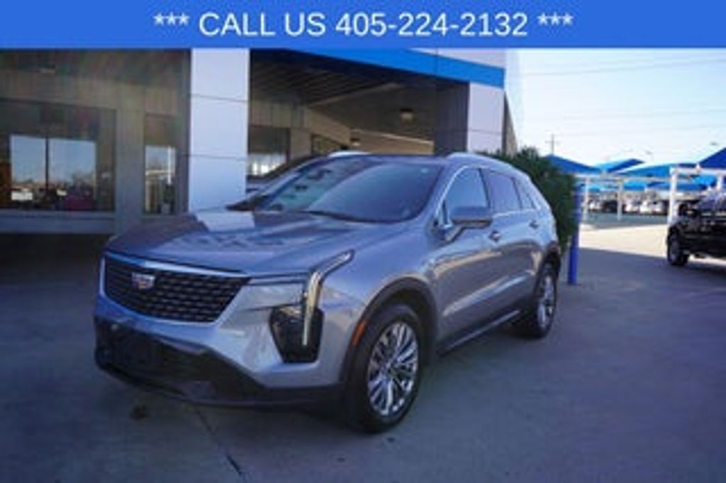 2025 Cadillac XT4 Premium Luxury